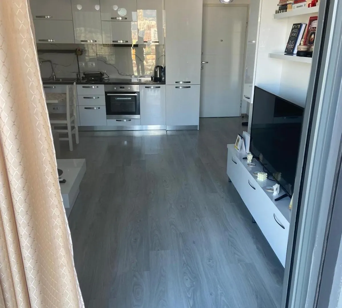 Ornel Apartment Tirana 0*,